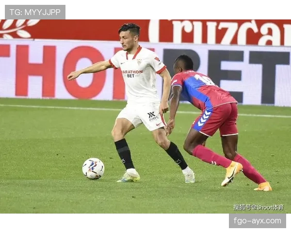 黄潜控球能力持续提升，中场组织表现稳健