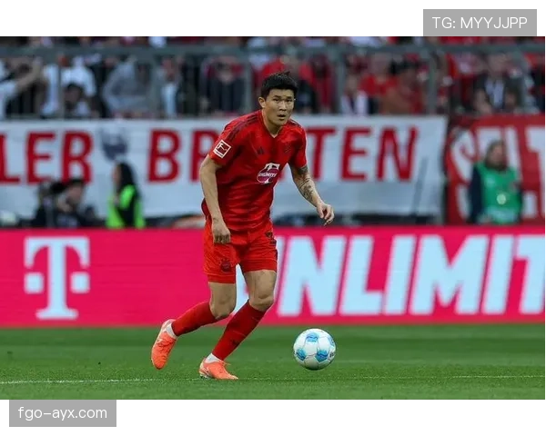 金玟哉2025年加盟拜仁后表现稳健，防守数据持续提升